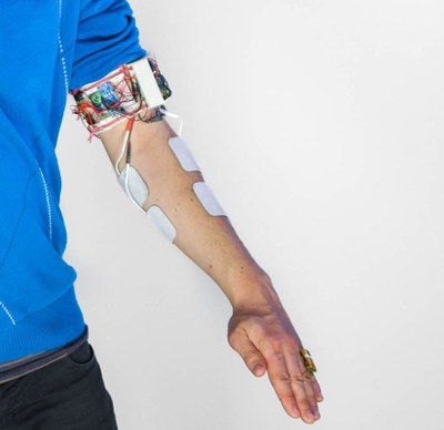 Pedro Lopes - wearable device Pedro Lopes - wearable device